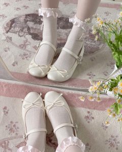 tất chân tiếng anh là gì